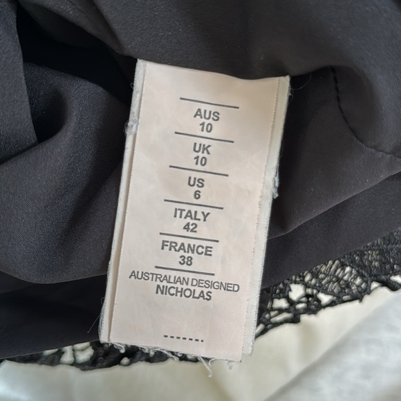 NICHOLAS Black Lace Deep V Midi Dress - Size 6 - Picture 10 of 11